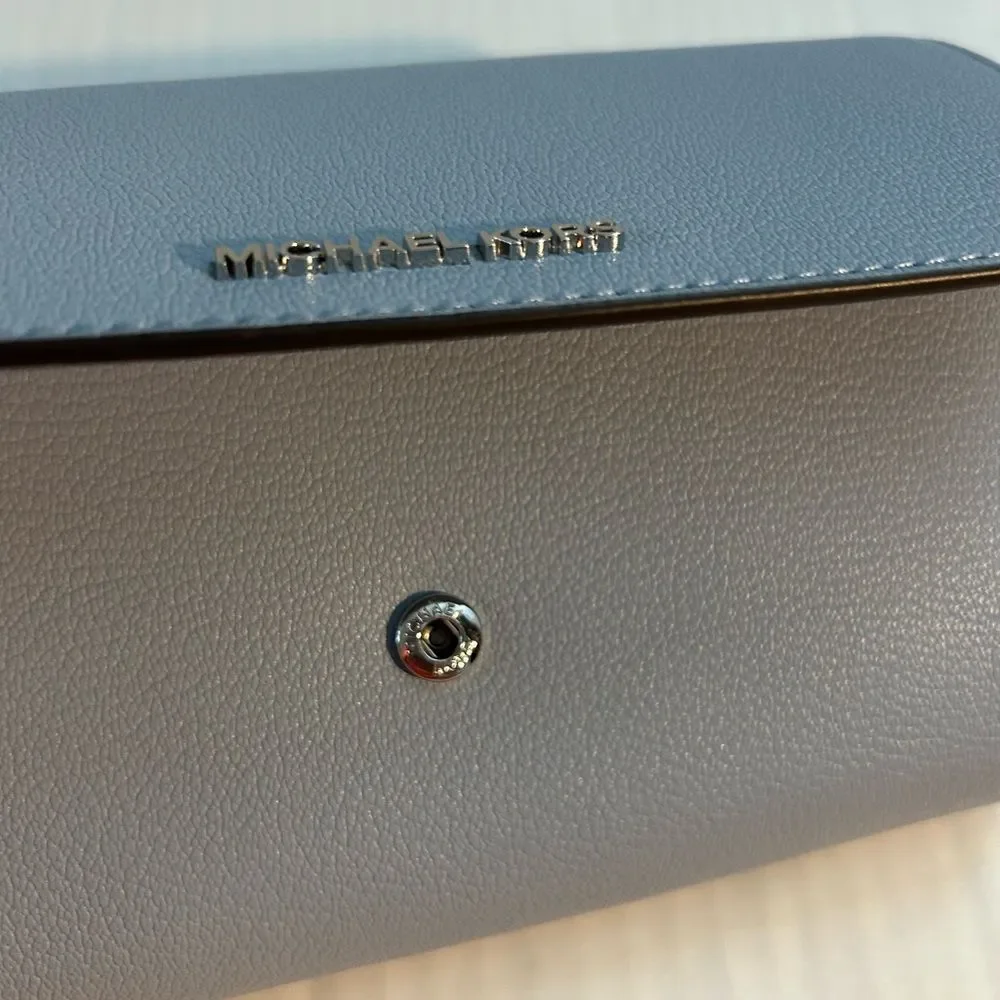 Michael Kors Jet Set Light Blue Large Leather Crossbody Bag - Picture 11 of 16